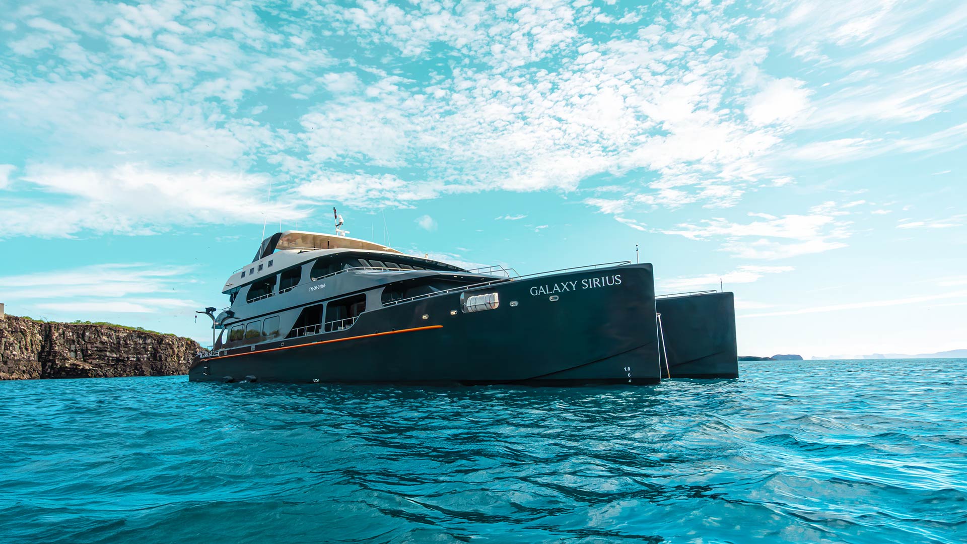Header Galaxy Sirius Galapagos Galaxy Cruises